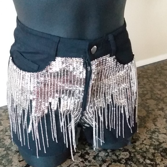 Shorts - Picture 1 of 7